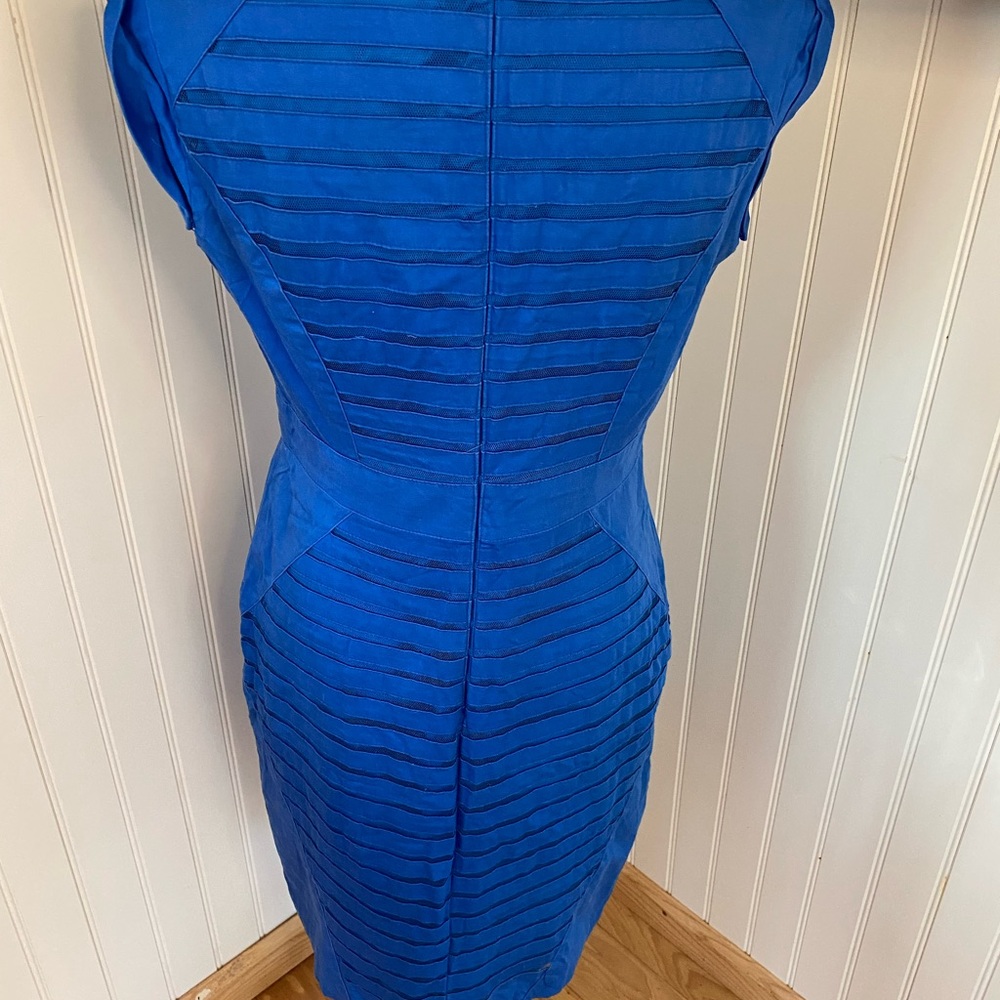 Dress - Picture 7 of 7